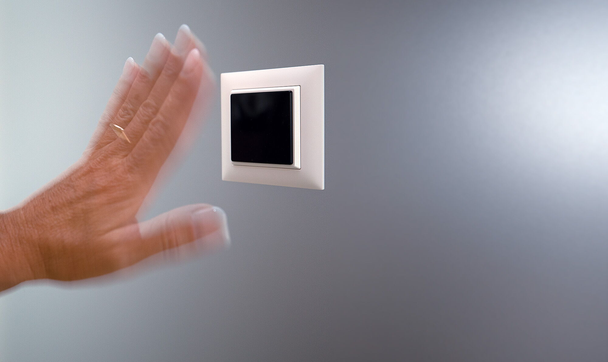 Funkschalter WAVE ohne Berührung, ohne Kabel
